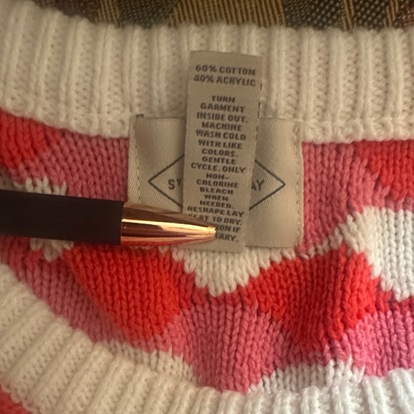 St John’s Bay Red, Pink and White Patterned Women's Sweater NWOT Size XXL - Picture 6 of 6